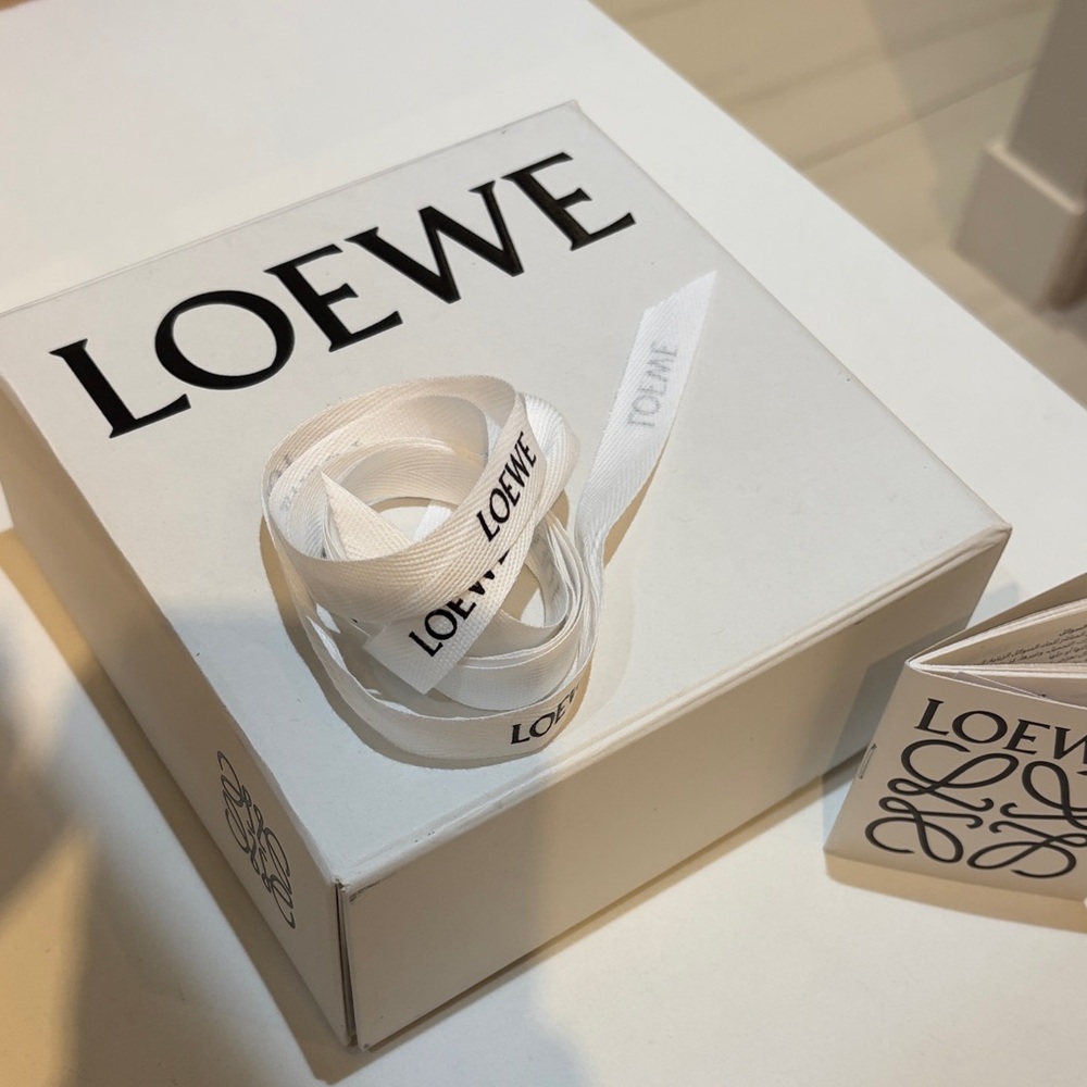 Loewe White Gift Ribbon and Box